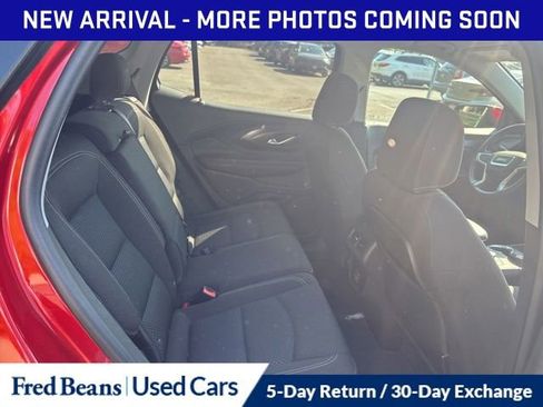 Used 2022 GMC Terrain SLE w/ Driver Convenience Package AWD/4WD image 11