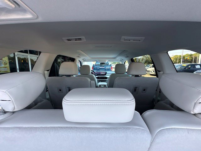 Used 2025 Buick Enclave Avenir w/ Super Cruise Package FWD image 6