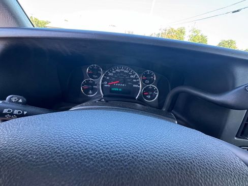 Used 2014 Chevrolet Express 3500 Extended image 13