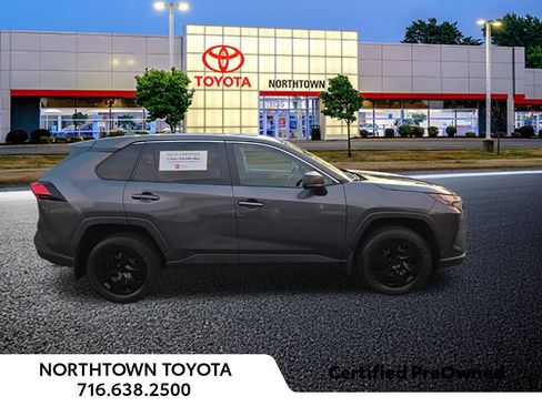 Used 2023 Toyota RAV4 LE image 5