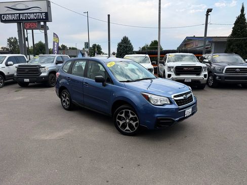 Used 2017 Subaru Forester 2.5i AWD/4WD image 2