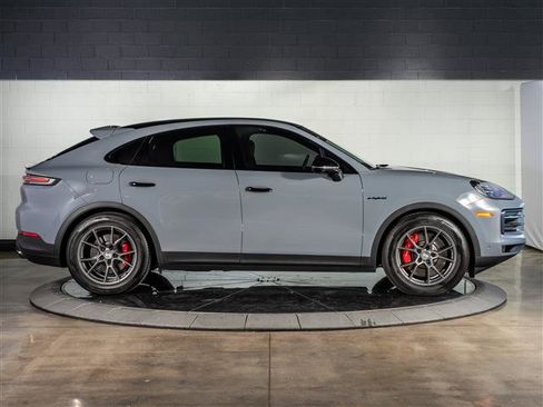 Certified 2026 Porsche Cayenne S image 8