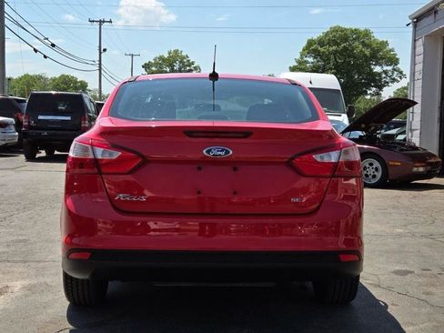 Used 2012 Ford Focus SE FWD image 4