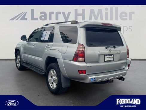 Used 2005 Toyota 4Runner Limited AWD/4WD image 3