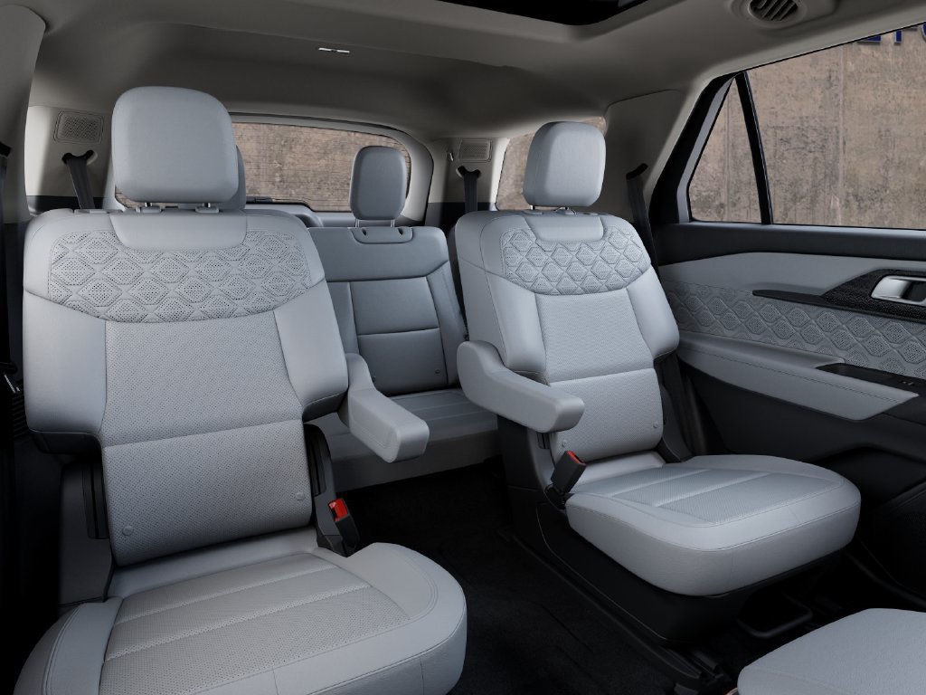 New 2027 Ford Explorer Platinum w/ 3.0L Ultimate Package AWD/4WD image 11