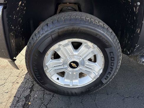 Used 2010 Chevrolet Silverado 1500 LT w/ Power Pack Plus AWD/4WD image 16