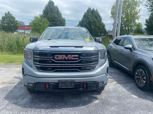 Used 2024 GMC Sierra 1500 AT4 w/ Technology Package AWD/4WD image 2
