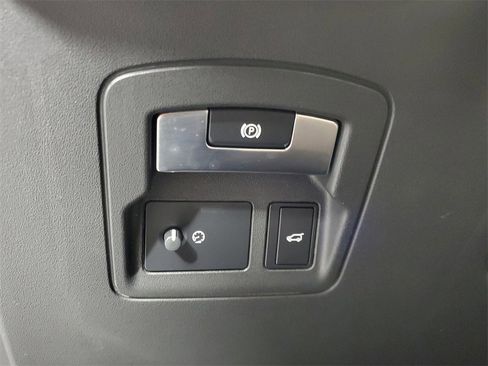 Used 2020 Land Rover Range Rover Velar R-Dynamic HSE image 12