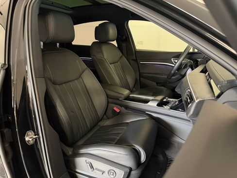 Certified 2023 Audi e-tron Prestige w/ Prestige Package AWD/4WD image 26