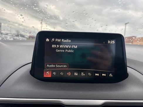 Used 2017 MAZDA MAZDA3 Touring image 9