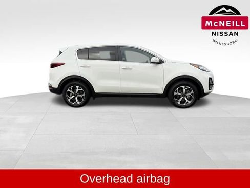 Used 2020 Kia Sportage LX image 8