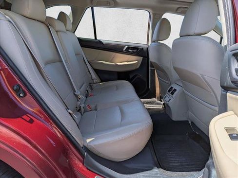 Used 2019 Subaru Outback 3.6R Limited AWD/4WD image 19