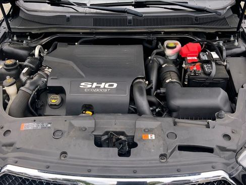 Used 2019 Ford Taurus SHO w/ Sho Performance Package AWD/4WD image 32