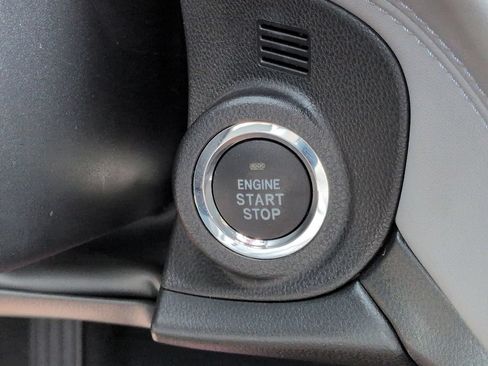 Used 2025 Subaru Outback Premium AWD/4WD image 31