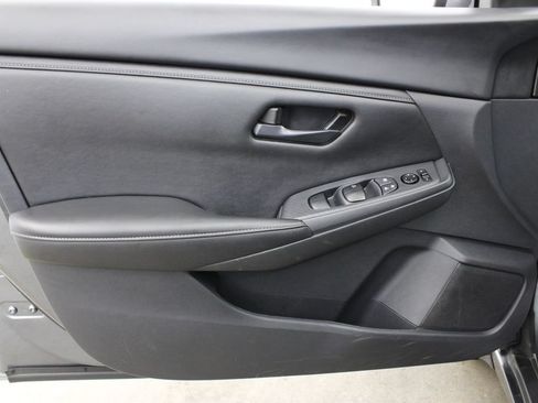 Used 2025 Nissan Sentra S FWD image 14