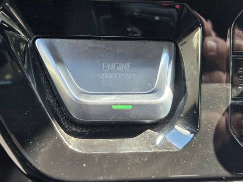 Used 2022 GMC Sierra 1500 AT4 w/ AT4 Preferred Package AWD/4WD image 18