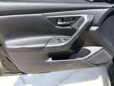Used 2017 Nissan Altima 2.5 S w/ Power Driver Seat Package FWD image 13