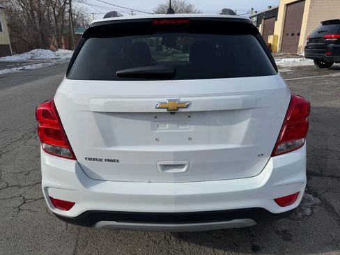 Used 2018 Chevrolet Trax LT w/ LT Convenience Package image 6