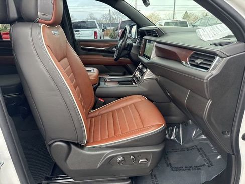 Used 2023 GMC Yukon Denali Ultimate image 33