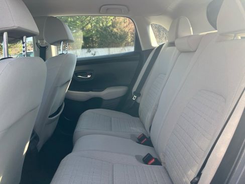 Certified 2023 Honda HR-V LX image 30