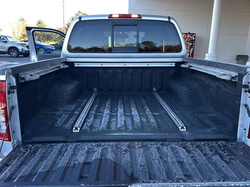 Used 2019 Nissan Frontier SL image 31