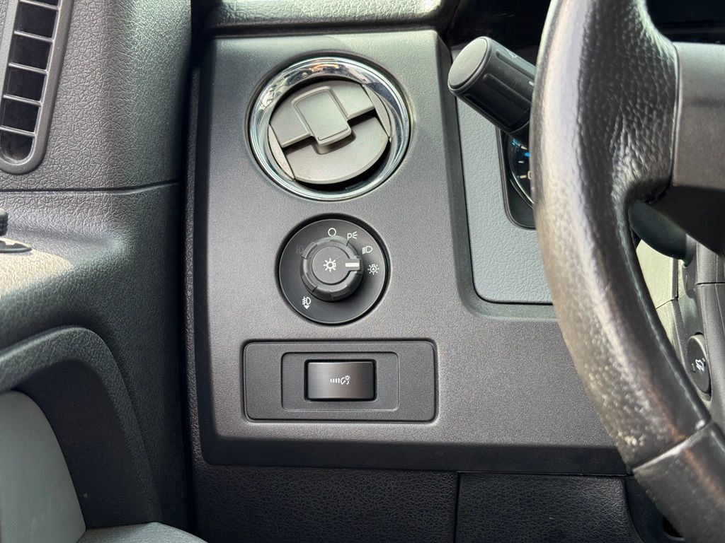 Used 2013 Ford F150 XLT w/ Luxury Equipment Group AWD/4WD image 32