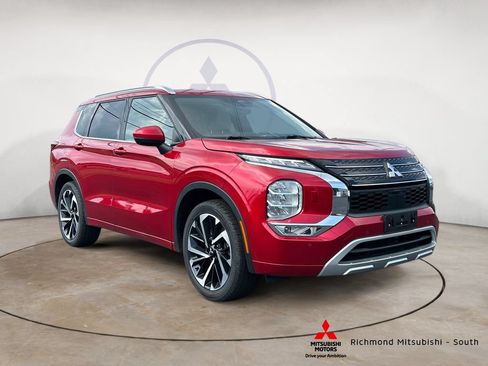 Used 2023 Mitsubishi Outlander SE AWD/4WD image 1