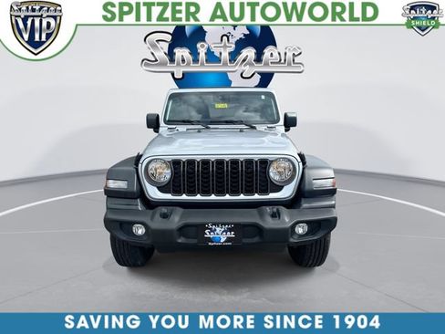 Used 2024 Jeep Wrangler Unlimited Sport AWD/4WD image 3