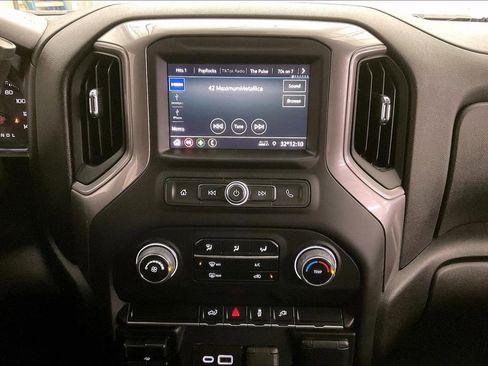 Used 2023 Chevrolet Silverado 2500 Custom w/ Custom Value Package image 32