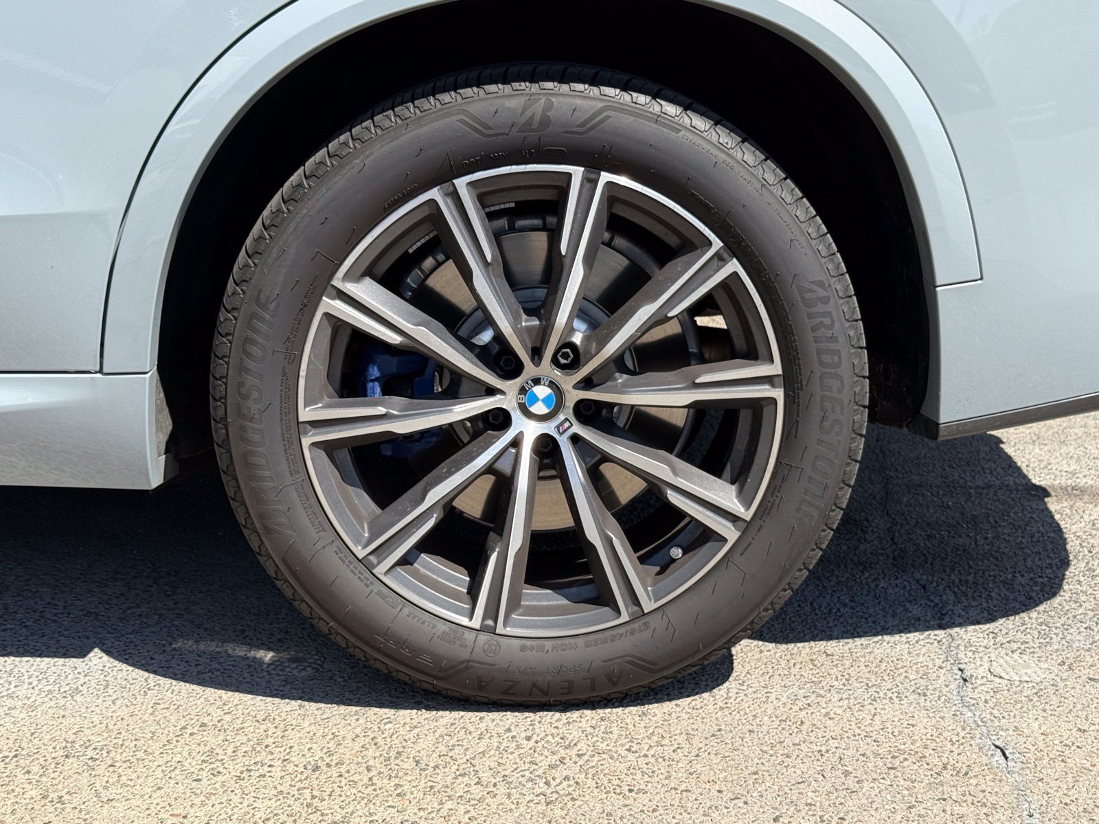 Used 2025 BMW X5 M60i AWD/4WD image 16