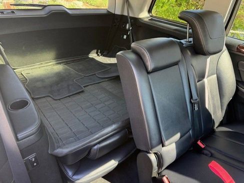 Used 2011 Mercedes-Benz GL 450 450 4MATIC image 29