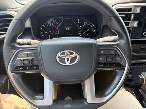 Used 2022 Toyota Tundra SR5 AWD/4WD image 28