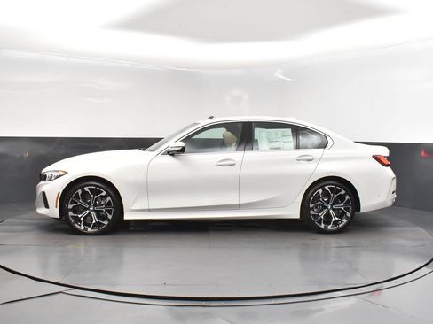 Used 2026 BMW 330i Sedan w/ Convenience Package RWD image 4