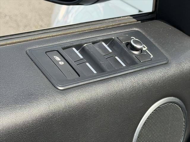 Used 2016 Land Rover Range Rover Sport SE AWD/4WD image 19