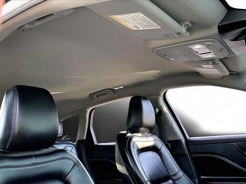 Used 2022 Lincoln Corsair FWD image 22