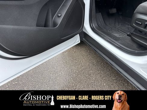 Used 2024 Chevrolet Equinox LT w/ LPO, Floor Liner Package AWD/4WD image 13
