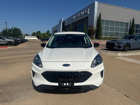 Used 2021 Ford Escape SE w/ SE Sport Appearance Package FWD image 8