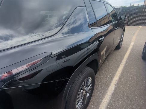 Used 2024 Chevrolet Traverse LT w/ Enhanced Driving Package image 5