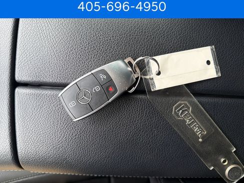 Used 2021 Mercedes-Benz GLS 450 4MATIC image 36
