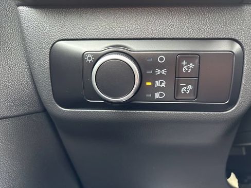 Used 2025 Ford Escape Active AWD/4WD image 18