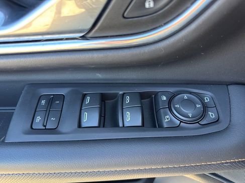 Used 2023 GMC Yukon AT4 w/ AT4 Premium Package image 21