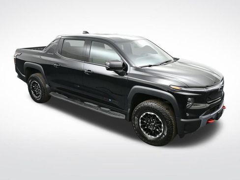Used 2026 Chevrolet Silverado EV Trail Boss w/ Plus Package image 17
