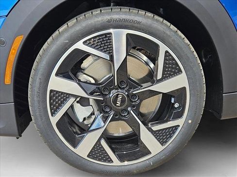 New 2026 MINI Cooper 4-Door Hardtop image 15