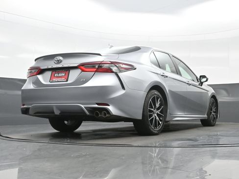 Used 2024 Toyota Camry SE FWD image 30