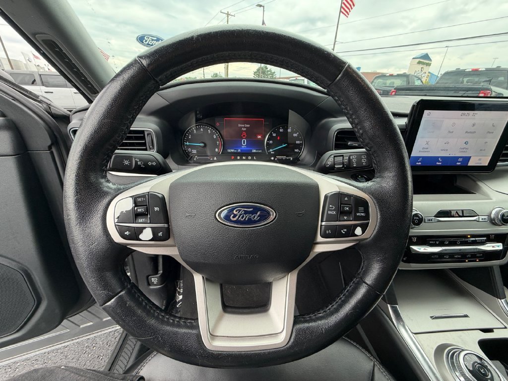 Used 2021 Ford Explorer XLT w/ Equipment Group 202A AWD/4WD image 15