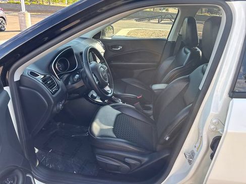 Used 2021 Jeep Compass Latitude AWD/4WD image 22