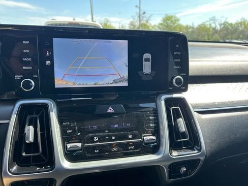 Used 2022 Kia Sorento SX AWD/4WD image 7