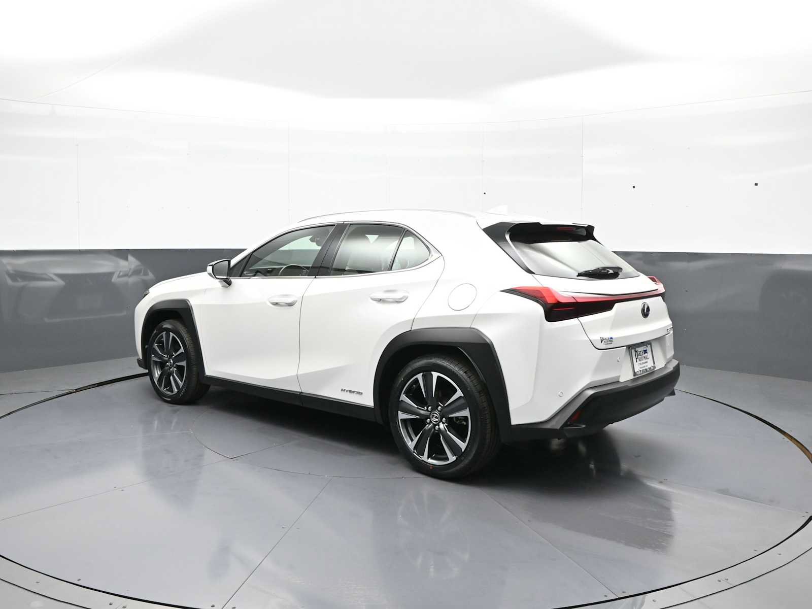 Used 2021 Lexus UX 250h w/ Premium Package AWD/4WD image 7