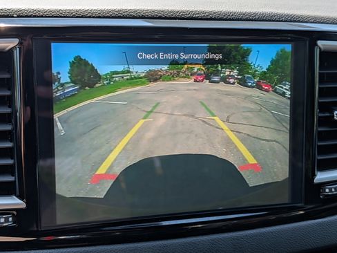 Used 2025 Chrysler Pacifica Select FWD image 27