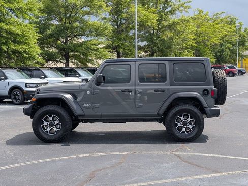 Used 2019 Jeep Wrangler Unlimited Sport S AWD/4WD image 5